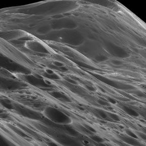 Saturn's moon Iapetus