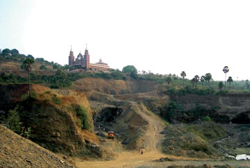 Lava beds at Rajahmundry Quarry