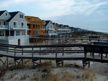 Houses built landward of the dunes