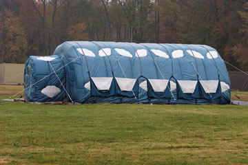 Inflatable lunar habitat